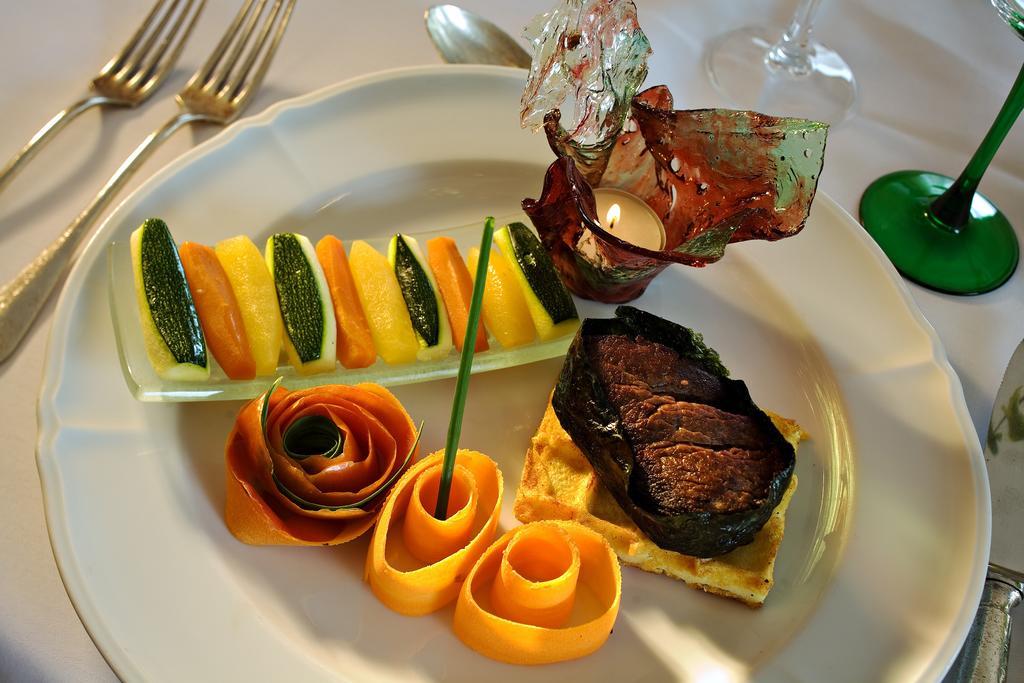 Hotel Restaurant Des Vosges Klingenthal Exterior foto